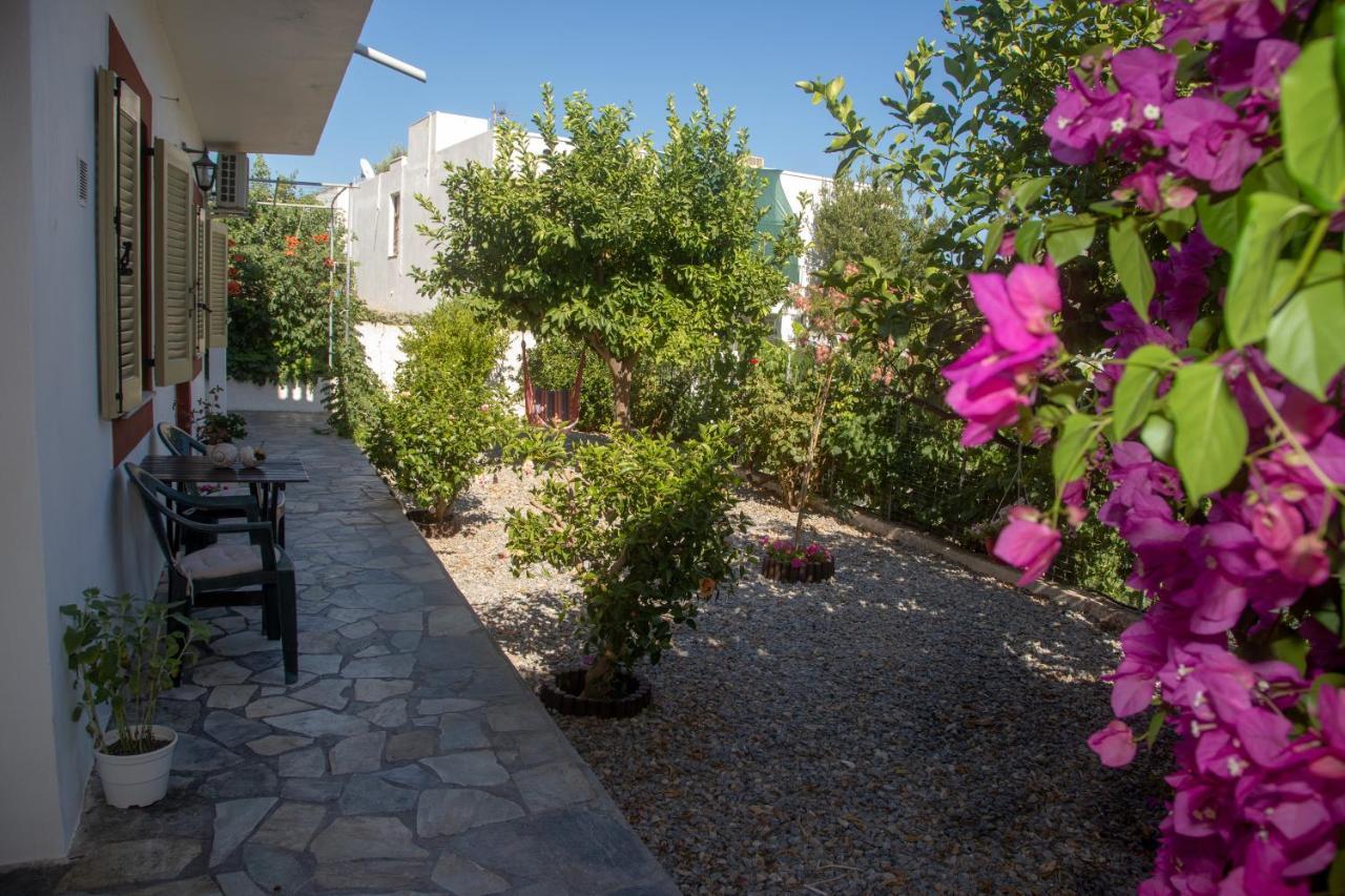 Flowers Studios Skála Exterior photo